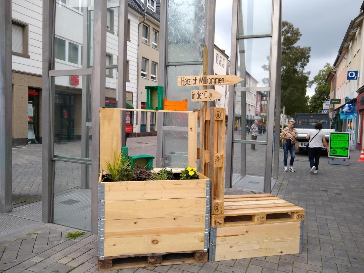- Bonn * Troisdorf